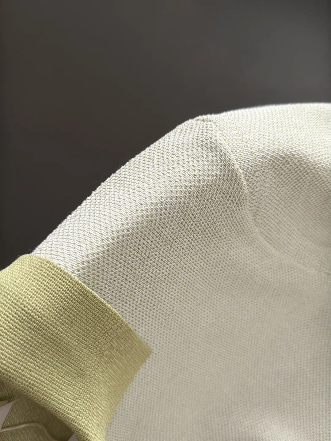 Next day shipment High Quality BC 2026 Summer New Arrival men's short-sleeved T-shirt Made of combed cotton yarn knitted cotton fabric, pure cotton high-weight special yarn, it feels full of weight when weighed, and the upper body is more textured than ordinary T-shirts. This texture can cope with the weather easily and is suitable for both hot and cold! The pattern on the chest adopts three-dimensional embroidery technology, and is perfectly produced stitch by stitch with reference to the original version! Loose fit design, looks noble. Size: M to XXXL